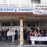 NEDELJA Novopazarski studenti vodili su borbu sami i - pobedili 16