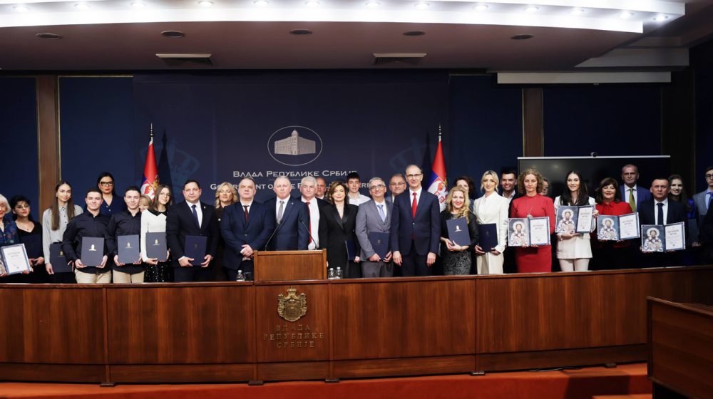 "Bila je poslušna do bezumlja, eto nagrade": Kako je slučaj "Dron lejdi Danke" devalvirao Svetosavsku nagradu 1