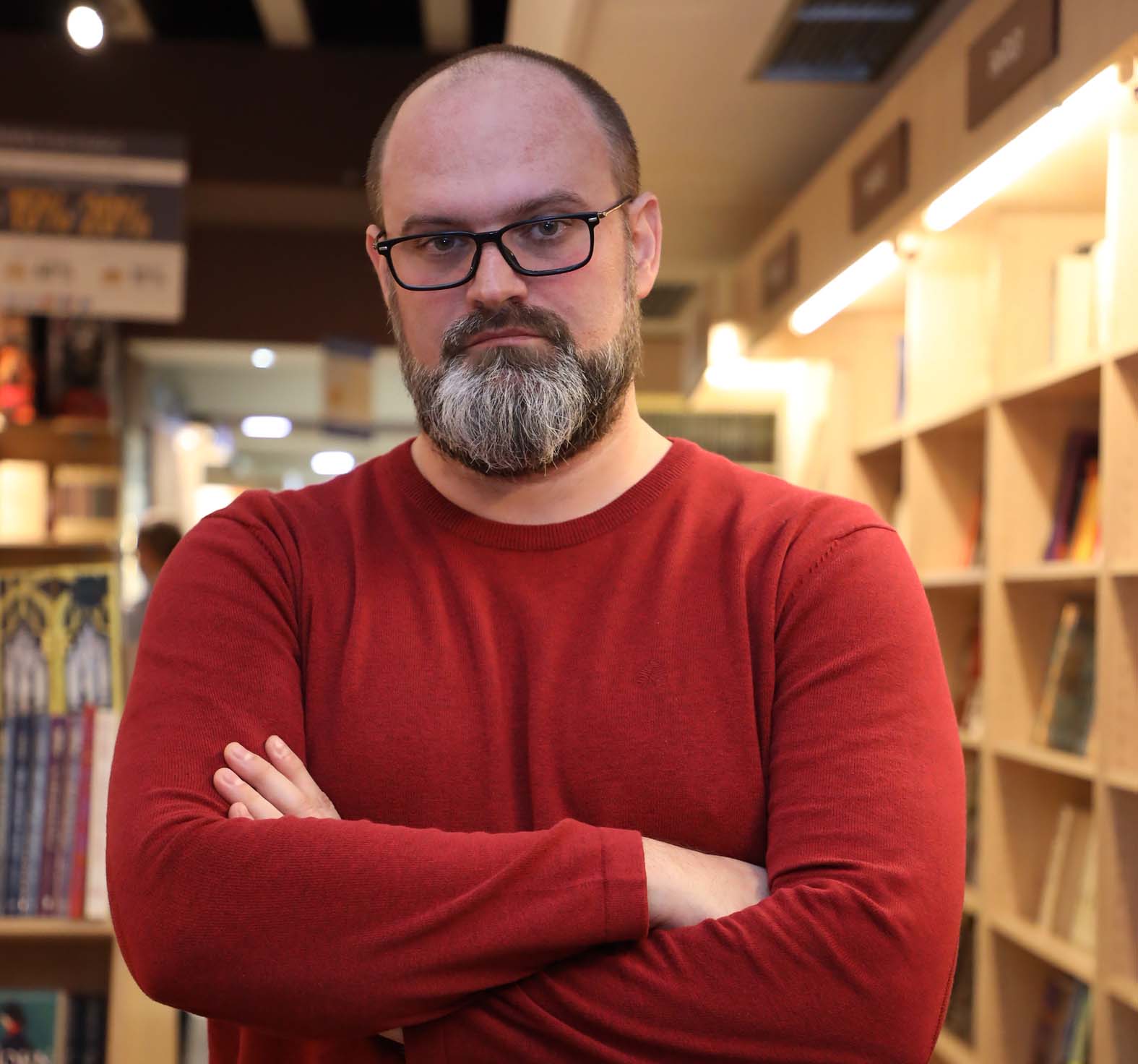 INTERVJU Darko Tuševljaković dobitnik NIN-ove nagrade: „Mi smo u stalnoj fazi razbuđivanja, ali elektrošokovima“ 3