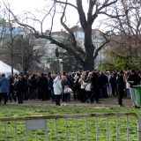 Studenti i građani zviždali okupljenima u Pionirskom parku, iz parka se čule rodoljubive pesme 6