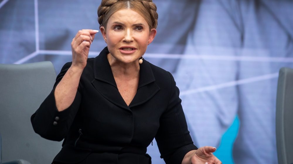 Ko je Julija Timošenko, bivša premijerka Ukrajine, kojoj je sud naložio da plati visoku kauciju i izrekao niz procesnih mera? 10