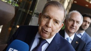 Venecuelanski opozicioni lider Edmundo Gonzales Urutija, u egzilu u Španiji, pozvao je danas na "eksplicitno" priznanje njegove pobede na predsedničkim izborima 2024. godine, na kojima je zvanično pobedio Nikolas Maduro.