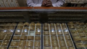 Niz poteza Trampa destabilizovali tržišta: Cena zlata dostigla rekordnih 5.000 dolara, šta se dešava? 2