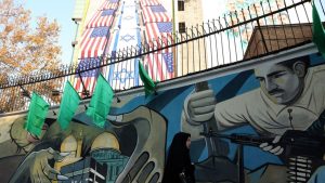 Najmanje 35 ljudi je ubijeno u protestima u Iranu, među kojima je 29 demonstranata, četvoro dece i dva pripadnika iranskih snaga bezbednosti, izvestila je američka mreža za ljudska prava HRANA, prenosi danas Dojče vele (DW).