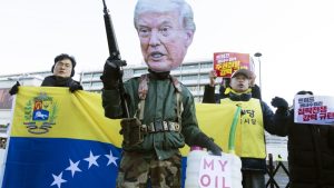 Administracija predsednika Donalda Trampa planira da se kasnije ove nedelje sastane sa izvršnim direktorima američkih naftnih kompanija kako bi razgovarali o povećanju proizvodnje nafte u Venecueli, nakon što su američke snage svrgnule njenog lidera Nikolas Madura, navodi za Rojters izvor upućen u situaciju.