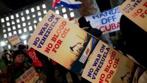 Otmica Nikolasa Madura od strane SAD verovatno predstavlja kršenje međunarodnog prava, kažu stručnjaci s kojima je razgovarao DW.