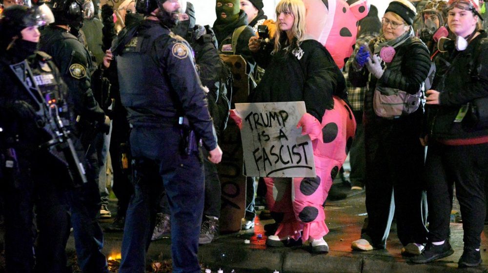 Nova pucnjava u SAD, ranjene dve osobe u Portlandu: "Trampova imigraciona mašinerija koristi nasilje" 7