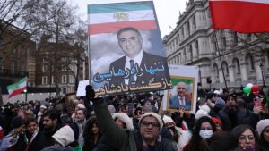 Reza Pahlavi iz SAD želi da se etablira kao vođa protesta u Iranu: Dijaspora podeljena, Tramp "nije siguran" u sastanak sa njim 10