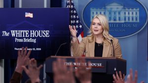 Bela kuća, Kerolajn -Levit