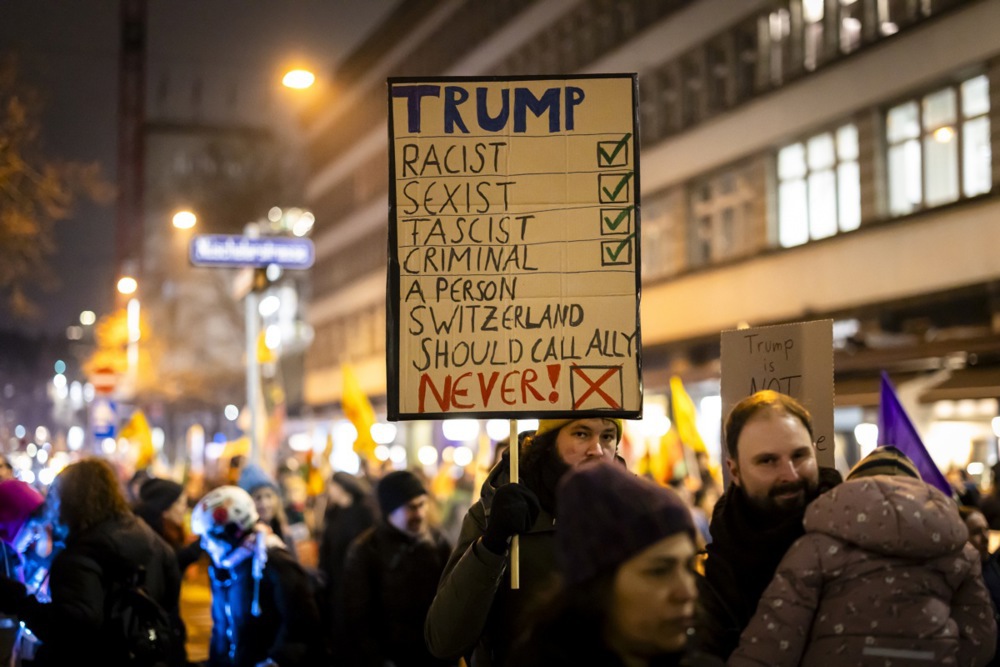 Forum u Davosu s nelagodom očekuje Trampa: U Švajcarskoj protesti 2