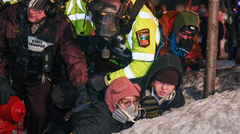 "Da je Lukašenko radio stvari koje gledamo u Mineapolisu, ne bismo Belorusiju na mapi našli": Sagovornik Danasa o situaciji u SAD nakon ubistva dvoje građana 1