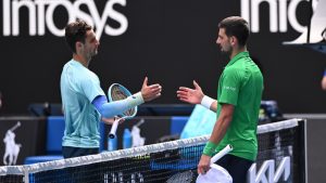 Četvrti teniser sveta Novak Đoković plasirao se u polufinale Australijan opena, ali zasigurno nije zadovoljan načinom na koji je to ostvario, budući da mu je Lorenco Muzeti predao meč u trenutku kada je na semaforu bilo 2:0 u setovima za Italijana.