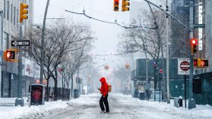 Snežna oluja paralisala Ameriku, desetine mrtvih, stotine hiljada bez struje 1