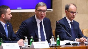 “Razgovor između uplašenog i nebitnih”: Predstavnici opozicije o Vučićevom obraćanju na sednici Vlade 8