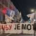UŽIVO "Danas vi stojite tamo gde mi nismo smeli da stanemo": Završena obraćanja ispred Rektorata, studenti i građani kreću u protestnu šetnju do Hrama Svetog Save (FOTO; VIDEO) 3