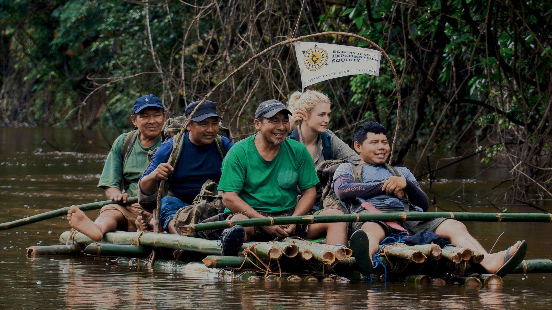 Lusi i ekipa na splavu
