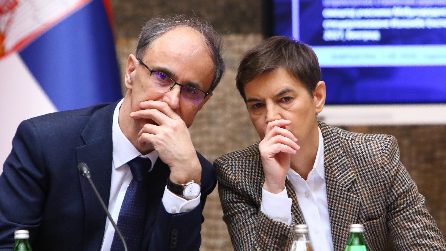 “Razgovor između uplašenog i nebitnih”: Predstavnici opozicije o Vučićevom obraćanju na sednici Vlade 2