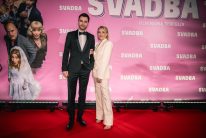 3 -POTPIS ZA FOTO-Marko Lopac „Svadba” digla na noge prepun Sava centar: Desetominutne ovacije za ekipu filma, čulo se i "Pumpanje" 2