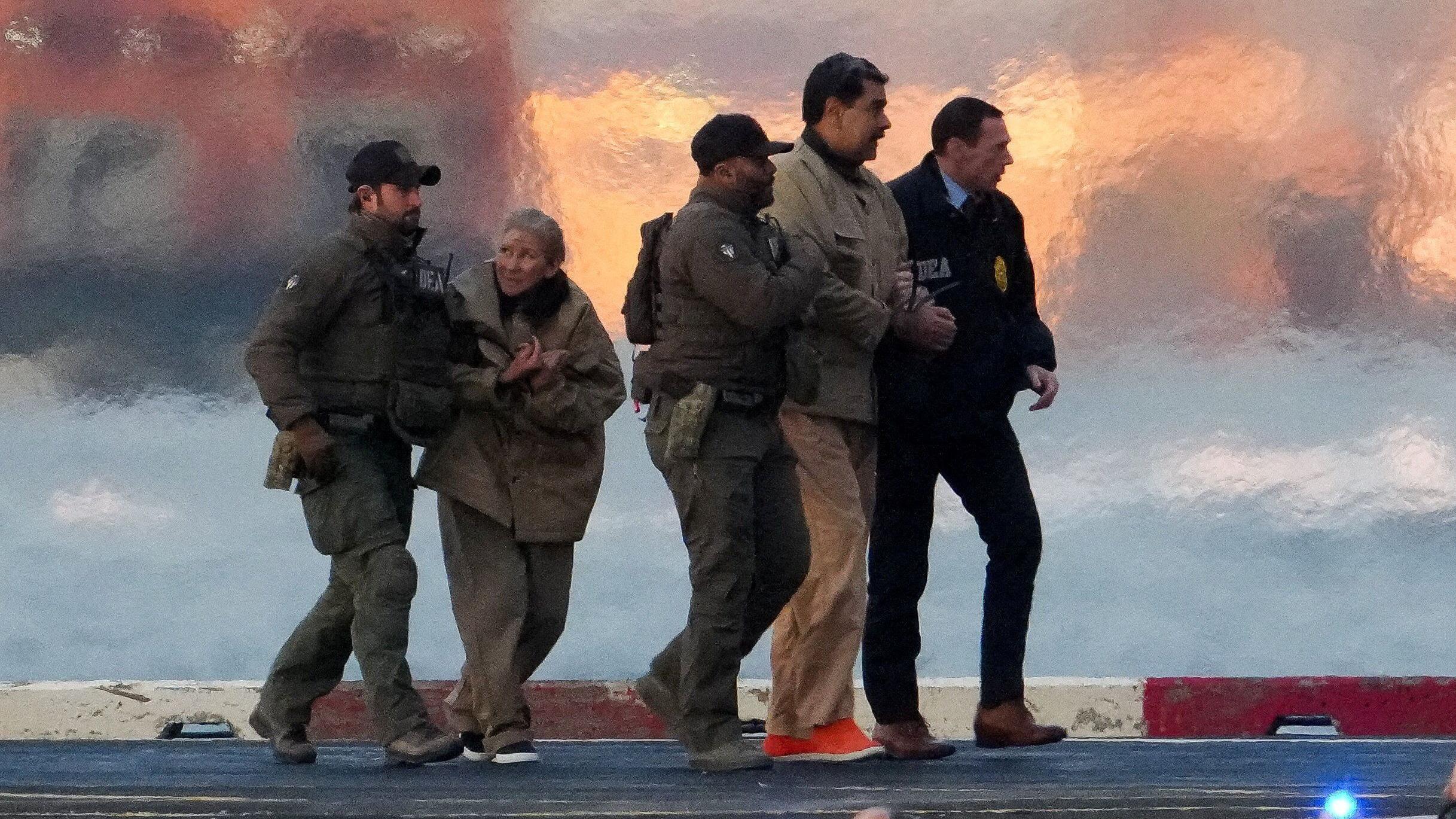 Trojica policajaca prate Nikolasa Madura u Njujorku