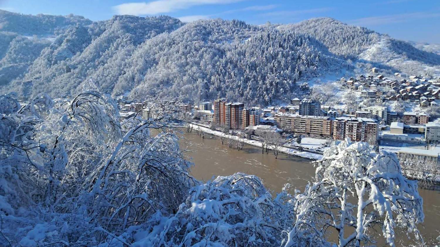 Lozica sedam dana bez struje zbog snega, vanredna situacija u 15 srpskih opština 1 Loznica pod snegom