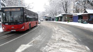 AMSS: Pojačan saobraćaj ka zimskim centrima, putevi uglavnom dobro prohodni 1