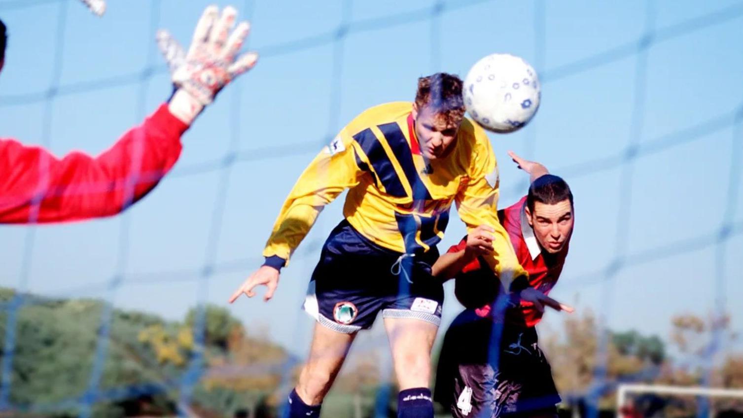 Fudbaleri često udaraju loptu glavom