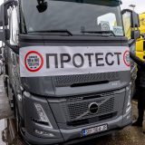 Kamiondžije blokiraju granice na Balkanu: Crnogorski prevoznici odustali, ostali čekaju rešenje 8