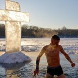 Bogojavljenje i plivanje za krst u Srbiji, Crnoj Gori, Rusiji, Africi i na Bliskom istoku 6