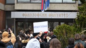 Nezavisni sindikat Filozofskog fakulteta u Novom Sadu u 13 časova organizuje protest, ali i svake srede 2