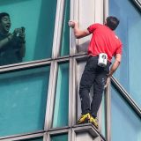 Penjač stigao do vrha nebodera visokog 508 metara bez zaštitne opreme 7