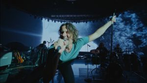 Nakon više godina ideja, odlaganja i planiranja, beogradski bend BraćaSu konačno se organizovao i ušao u studio sa jasnim ciljem — da snimi svoj prvi album. Osam pesama je u pripremi, a „Ljubavna Oseka“ je prvi isečak tog procesa, prva numera koju bend za sada pušta u svet.