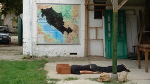 U okviru izložbe InterMediaArt, u Muzeju savremene umetnosti Vojvodine, u četvrtak 15. januara u 18 časova biće izvedeni performansi autora Slavena Tolja iz Dubrovnika i Dragana Vojvodića iz Novog Sada. Oba autora pristupaju rekontekstualizaciji svog prethodnog životnog i umetničkog iskustva prožetog snažnim uticajima društvenopolitičkog konteksta.