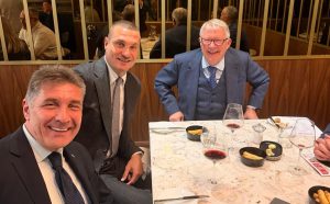 Na stadionu se orilo „Nemanja from Serbia“: Profesor Vladimir Dugalić za Danas o meču Mančester junajteda na kojem je bio sa Nemanjom Vidićem i Aleksom Fergusonom 7