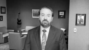 Mark Brnović, najviši pravosudni službenik Arizone u vreme kada je država postala epicentar napora predsednika Donalda Trampa i njegovih saveznika da pronađu dokaze da su izbori 2020. godine bili namešteni, preminuo je u 59. godini.