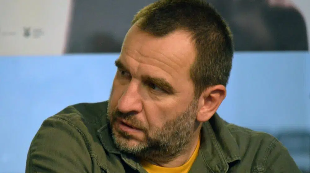 Jezdić kao Luka Laban, lik koji je s Batom Stojkovićem otišao u legendu: Dušan Kovačević ponovo režira "Profesionalca" u Zvezdara teatru 9