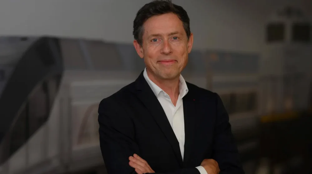 Ko je novi direktor kompanije koja gradi brzu prugu od Las Vegasa do Los Anđelesa, a preziva se Petrović 20