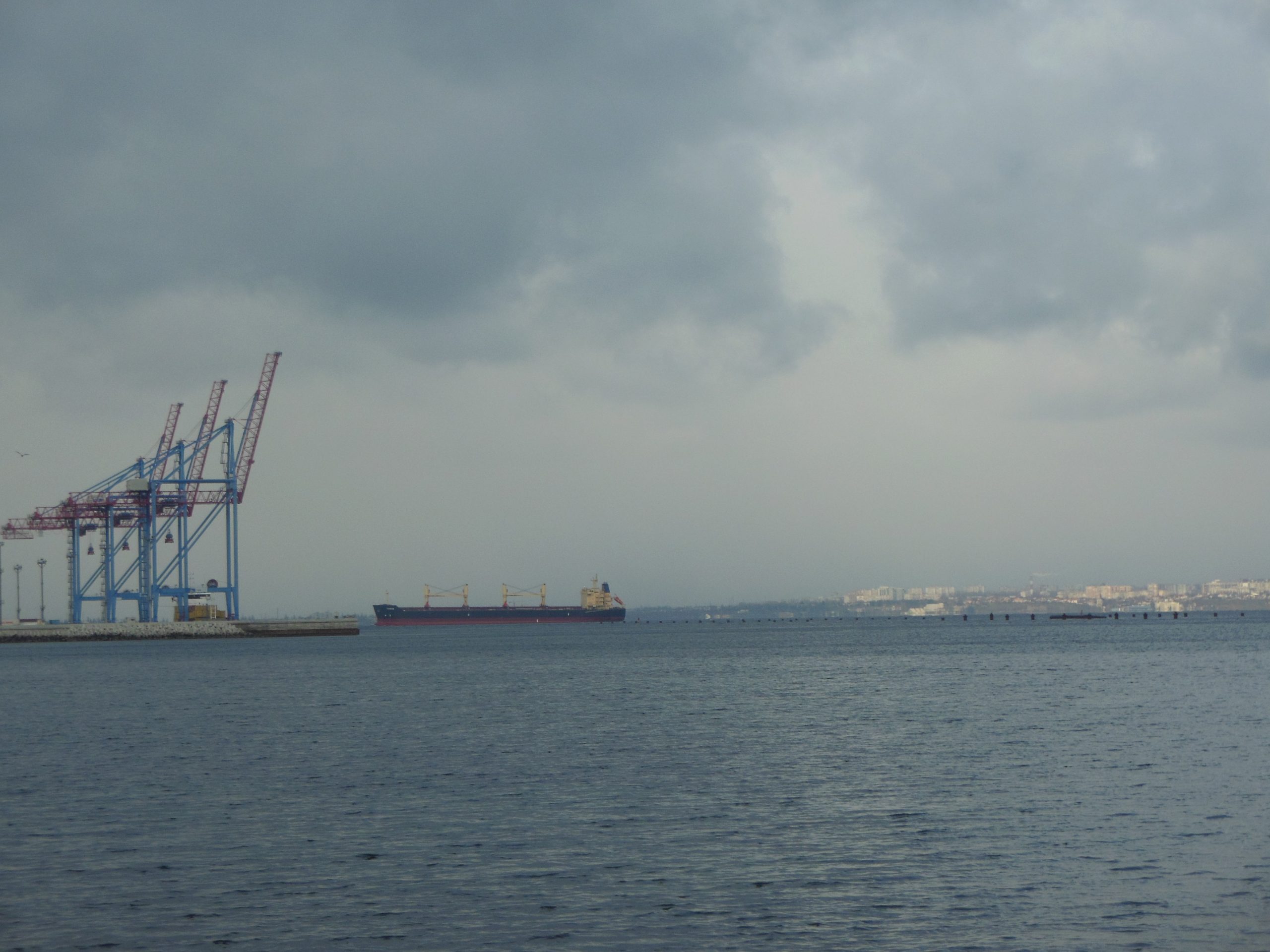 NA LICU MESTA "Rusi nam šalju dronove - eksplozije i sirene do 4 ujutru": Ovako su Ukrajinci u Odesi proveli Novu godinu 4 NA LICU MESTA "Rusi nam šalju dronove - eksplozije i sirene do 4 ujutru": Ovako su Ukrajinci u Odesi proveli Novu godinu 4