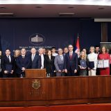 SRCE kritikuje vlast: Čime je Lejdi Dron zaslužila Svetosavsku nagradu 5