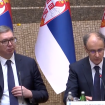 "Kao boga vas molim napustite mesta": Vučićeva poruka članovima Vlade i direktorima javnih preduzeća 11