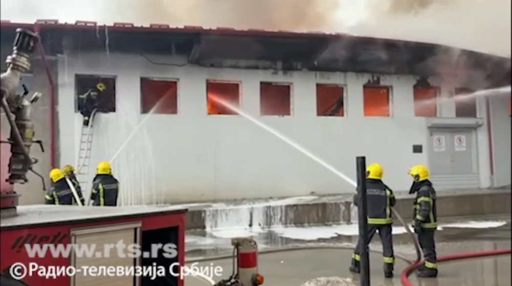 Veliki požar u industrijskoj zoni u Novom Pazaru, gore fabrike tekstila 6