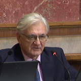 Lukić tvrdi da treba pitati struku o predloženim Zakonima, Mrdiću interesantno što se traži javna rasprava 12