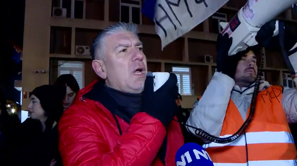 "Mi smo grožđe, što nas više melju, biće bolje vino": Protest podrške Jeleni Kleut održan i u Kragujevcu 7