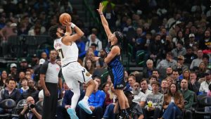 Može se i bez Jokića: Treća uzastopna pobeda Denvera u NBA ligi 1 Dalas - Denver