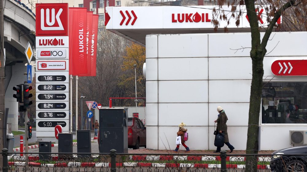 Lukoil prodaje poslovanje američkoj investicionoj grupi, čeka se 'mig' Vašingtona 8