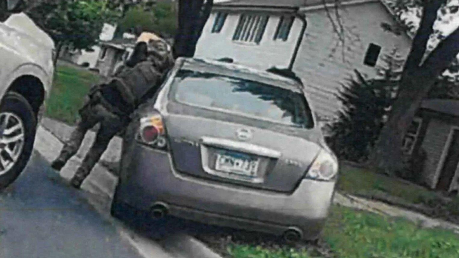 Incident u kojem je u junu povređen ICE agent Džonatan Ros