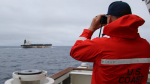 Američka vojska preuzela je ;u Severnom Atlantiku naftni tanker, koji je već bio pod sankcijama SAD i koji je bio povezan sa Venecuelom. ;To je rekao jedan ;američki zvaničnik Asošiejted presu (AP) pod uslovom da ostane anoniman i uz napomenu da se radi o osetljivim vojnim operacijama.