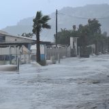 Moćna oluja 'Hari' zahvatila Siciliju: Talasi kao cunami, nosili sve 2