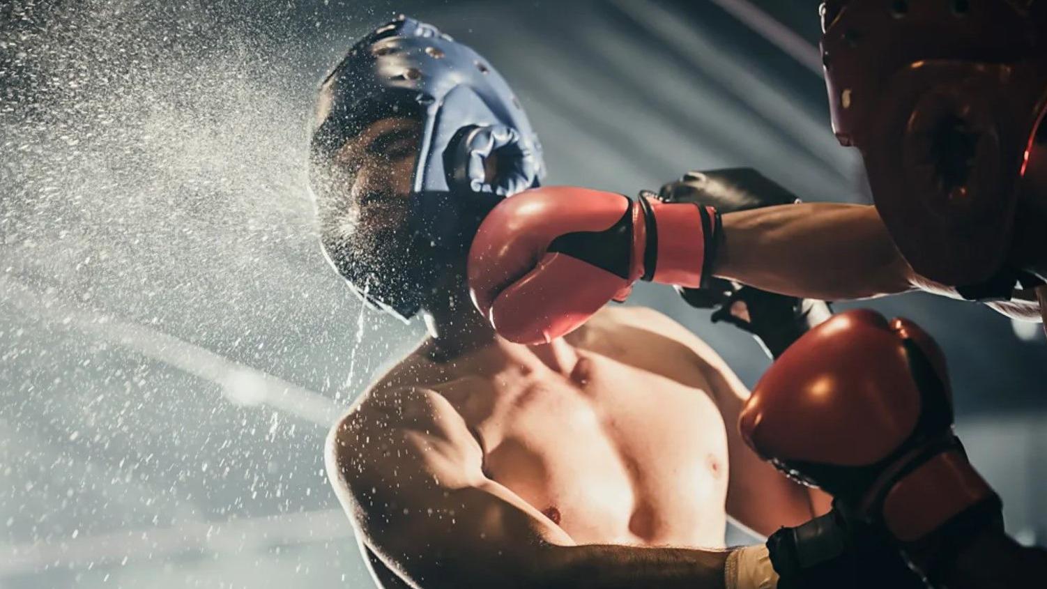 Boks spada u grube sportove, a bokseri redovno dobijaju udarce u glavu