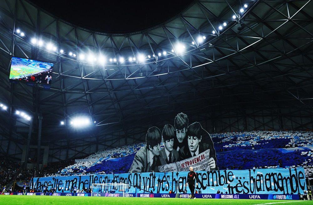 I Bitlsi 'gledali' utakmicu Marsej - Liverpul 2 koreografija navijača marseja, bitlsi kao koreografija