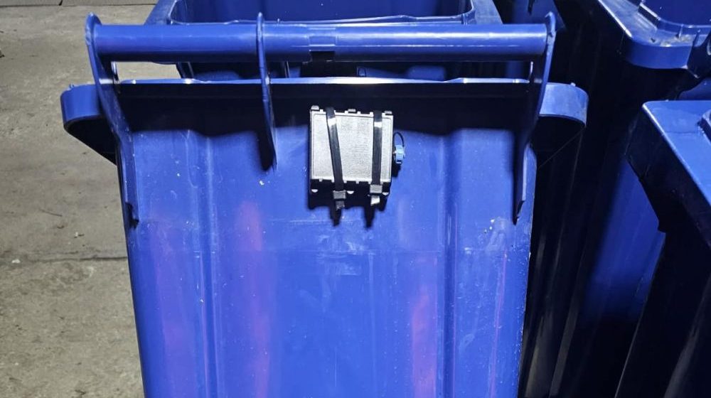 U Nišu postavljeni GPS uređaji za praćenje kanti za đubre 10